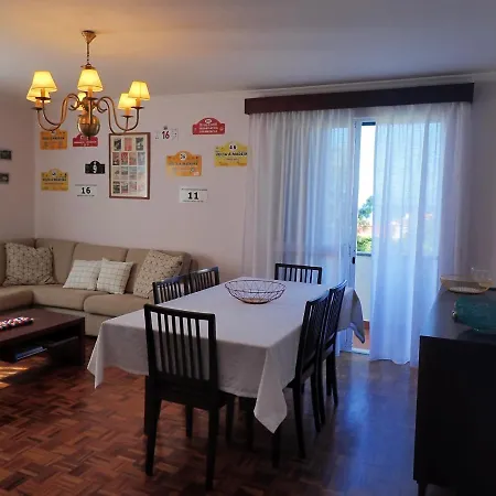 Petrolhead Apartman *